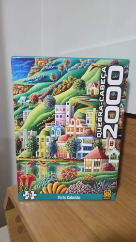 Quebra-Cabeça Porto Colorido (2000 Peças)