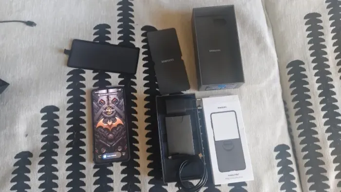 Celular Galaxy z Flip 7 256G Novo com capa original Samsung