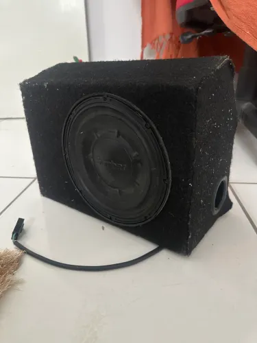 Caixa de grave Subwoofer Bomber