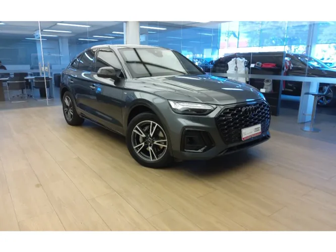 Audi Q5 SB P Black. 2.0 TFSIe S.tr. QT (hib.) 2024
