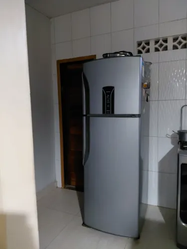 Vendo geladeira em  bom estado 