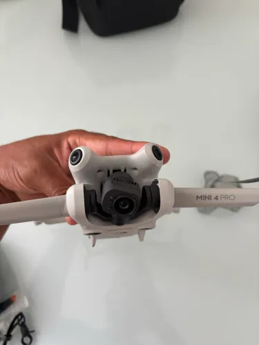 Drone Dji Mini 4 Pro Fly More Combo - Muito conservado