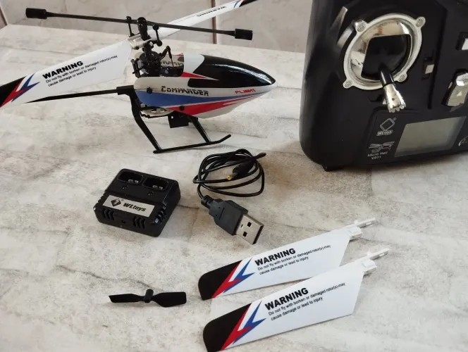 02 Helicóptero V911 pro, raríssimo em estado novo