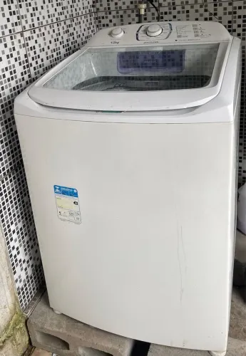 Vendo moveis motivo mudança.