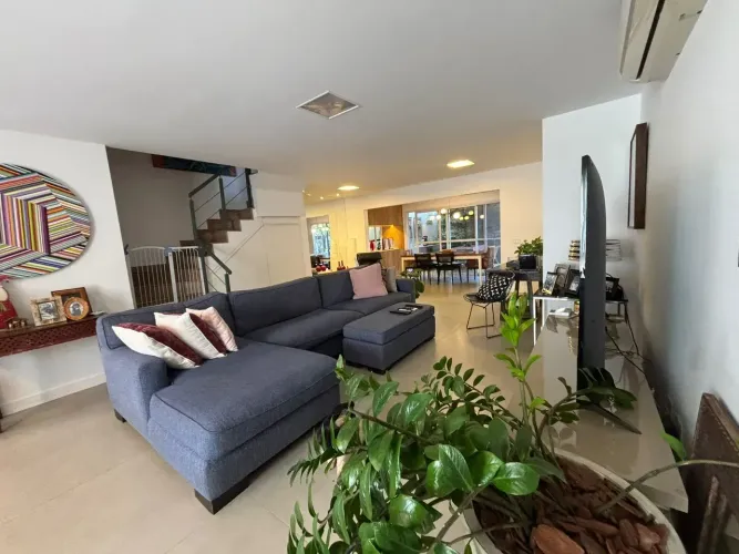 Casa em condominio a venda Parque da Hipica Campinas SP.