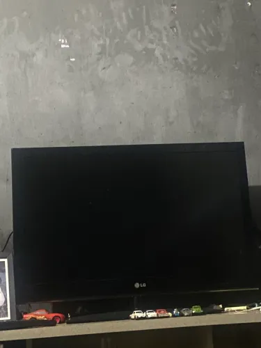 Vendo Tv pra sair logo 