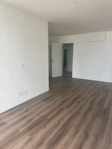 Studio no Torre Evidence | 47m² | Nazaré | 1 vaga de garagem