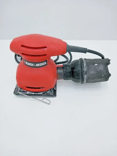 Lixadeira Orbital Black & Decker FS500