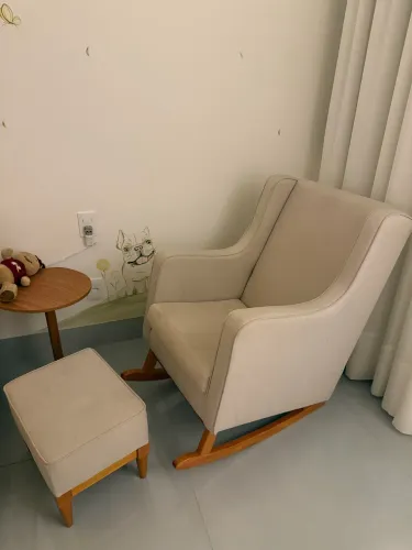 Poltrona de amamentação 