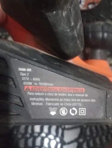 Vendo Plaina Elétrica Black+Decker (Modelo 7698) - 127V