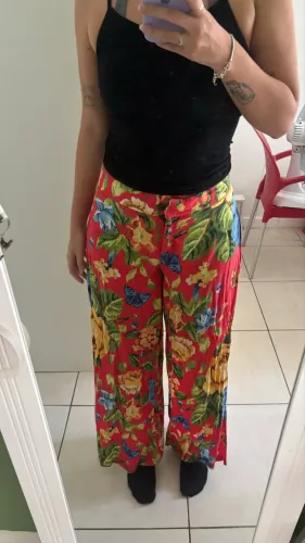 calça aberta farm