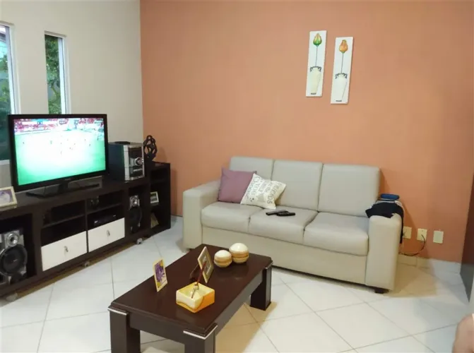 Casa duplex 3 qts c/suíte MOBILIADA Cabo Frio - Peró Próx a Praia e centro