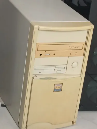 Computador Retro Pentium MMX 233 MHz Funcionando - Ideal para Colecionadores