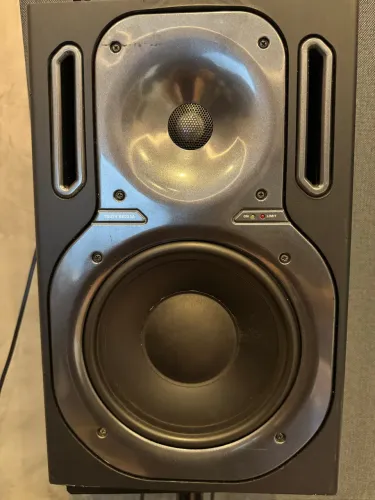 Par Monitores de Áudio Behringer Truth 3031a