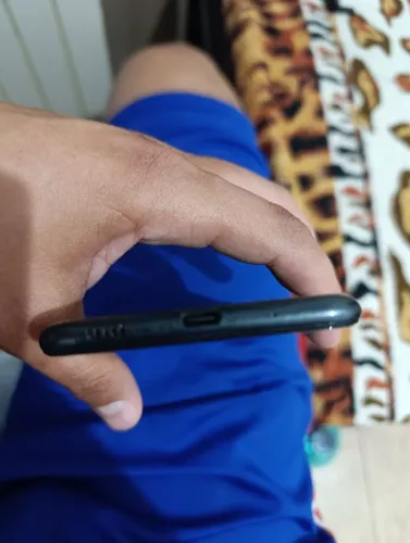 Vendo a11 com esse defeito de tela