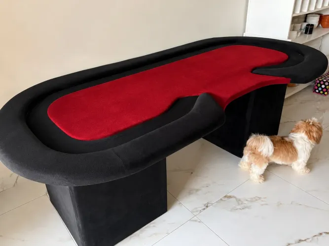 Mesa para jogos de baralho 