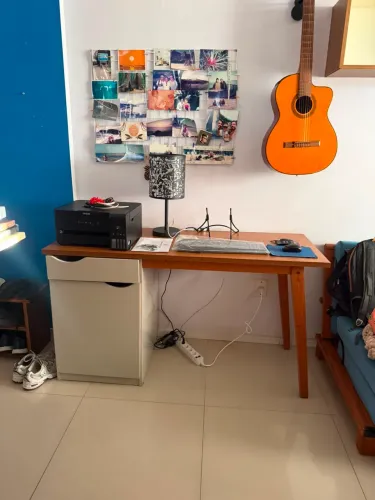Escrivaninha em excelente estado