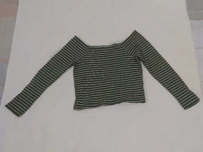 Blusa de malha listrada manga longa