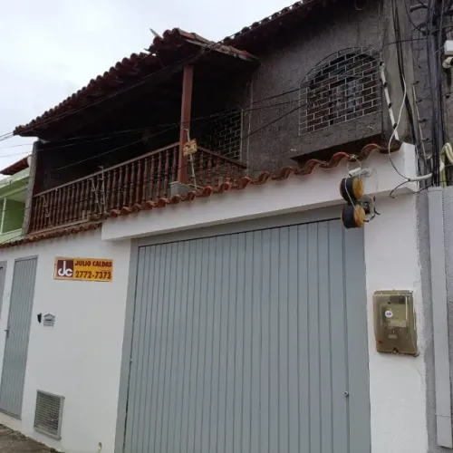 Casa no Centro com 3 quartos com suíte para Locação .