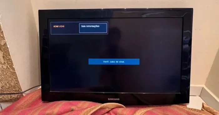 2 TV  ( UMA SMART E UMA NÃO )