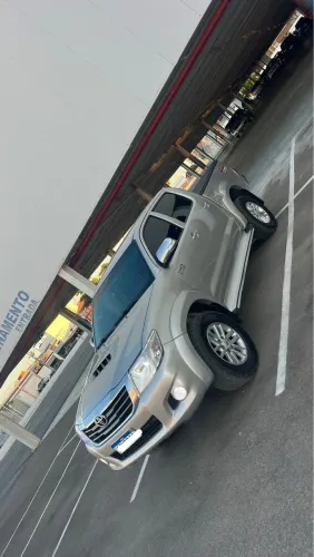 Toyota Hilux CD SRV D4-d 4X4 3.0 TDI Diesel AUT 2015