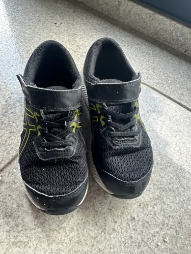 tênis infantil asics