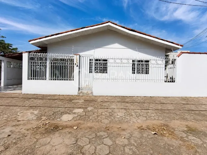 Casa de 3 quartos sendo 1 suíte para locação no Jardim Botânico em Sinop/MT