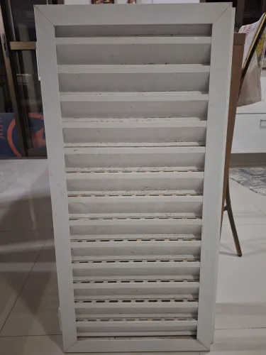 Porta de alumínio para casa de gás 88,3cm x 41,7cm espessura 2,5cm R$150,00