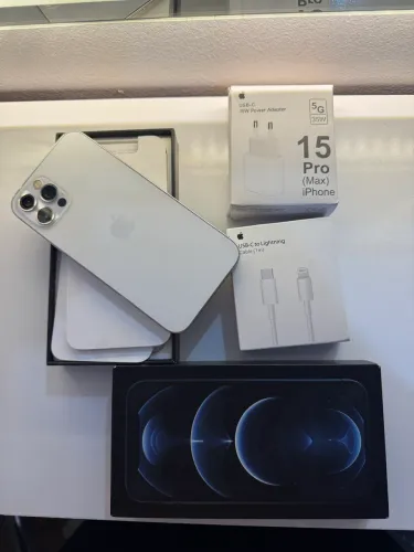 iPhone 12 Pro | com caixa e carregador 