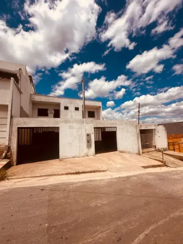 Casa Duplex, Monte Verde, Betim.