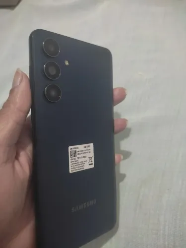 Celular Samsung M55 5G 258gb precisa trocar tela
