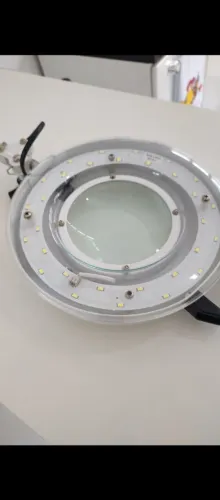 Lupa LED apoio de mesa Autovolt