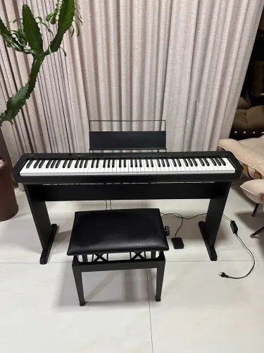 Kit piano digital Casio CDP-S100 88 teclas + Estante + Banco preto