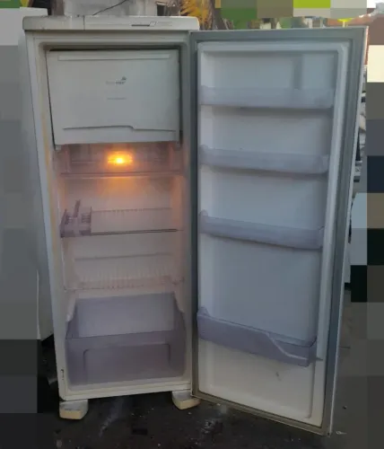 Geladeira Electrolux frost free ENTREGO