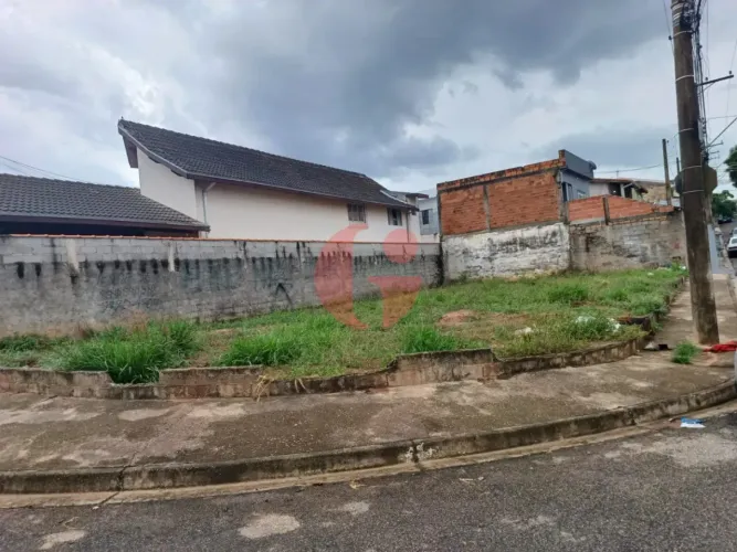 Terreno à vende com 270 m² no bairro Jardim Santa Luzia - São José dos Campos - SP