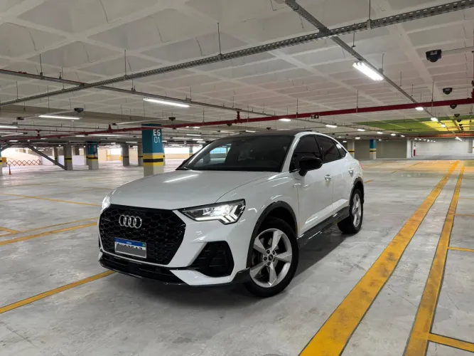 Audi Q3 SPB Perf. Black 2.0 TFSI Tipt. Quat. 2023