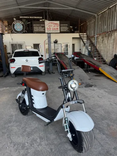 Scooter elétrica x12 motochefe