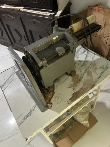 Máquina de passar cola