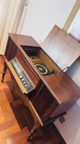 VITROLA RADIOLA PHILIPS AM FM TOCA FITAS RARIDADE IMPECÁVEL 