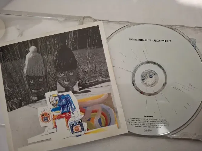 cd  The Micronauts  - bleep to bleep - R$15,00