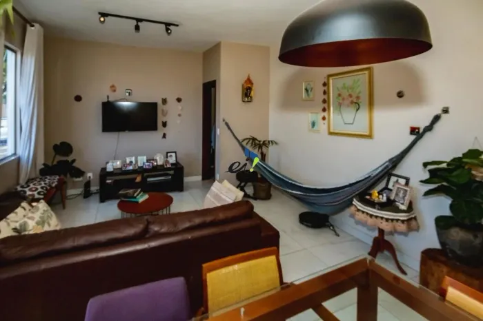APARTAMENTO REFORMADO | 77 M² | 3 QUARTOS | 2 BANHEIROS | INDAIA