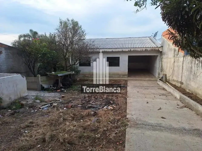 Venda e - Casa com 4 quartos e edícula na Palmeirinha.
