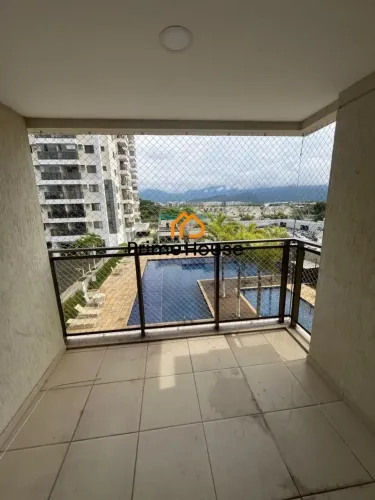 Apartamento com 2 dormitórios à venda, 70 m² por R$ 520.000,00 - Recreio dos Bandeirantes