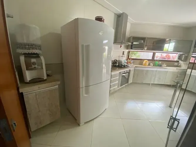 Casa em Condomínio Fechado no Altiplano - 3 suítes, 4 vagas