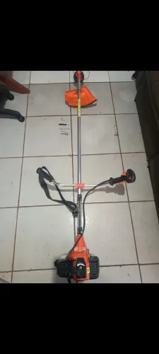 Roçadeira a gasolina (STIHL FS290)