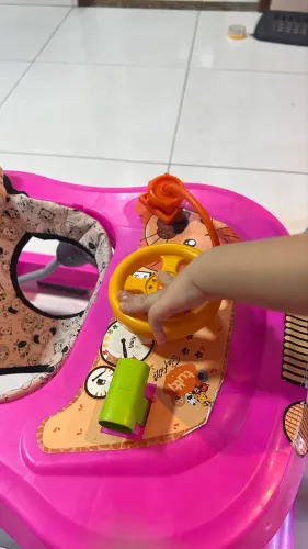 Andador infantil menina 