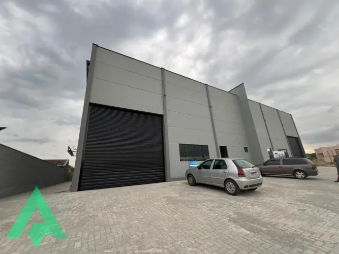 Galpão de 432m² para locação por R$ 8.000,00 - Bairro Figueira - Gaspar/SC