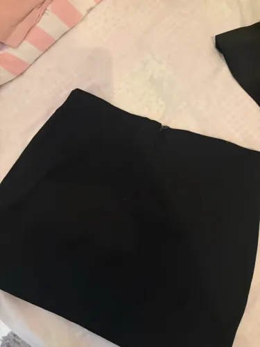 Mini saia ZARA preta