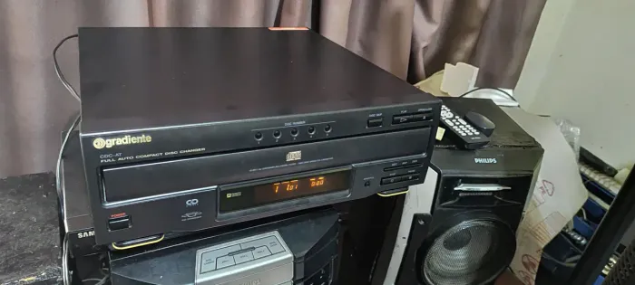 CD PLAYER CDC-AT GRADIENTE 5 CDs