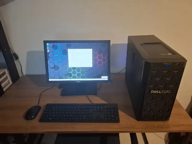 Servidor Dell PowerEdge T140 - i3-8100, 8GB, SSD + 3TB - Kit Completo!